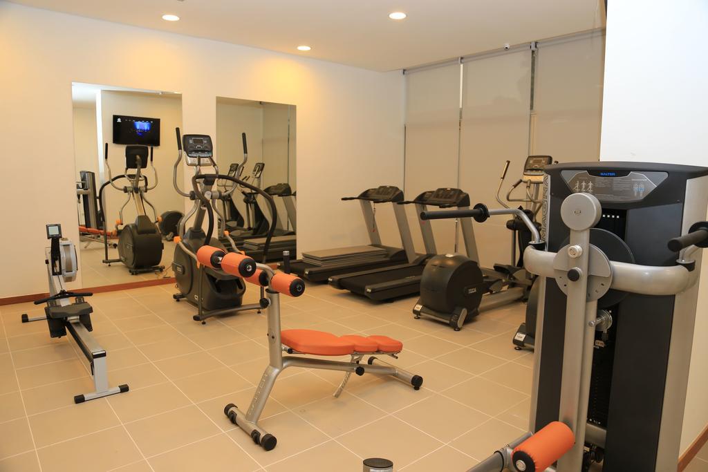 Fly Hotel Луанда Екстериор снимка