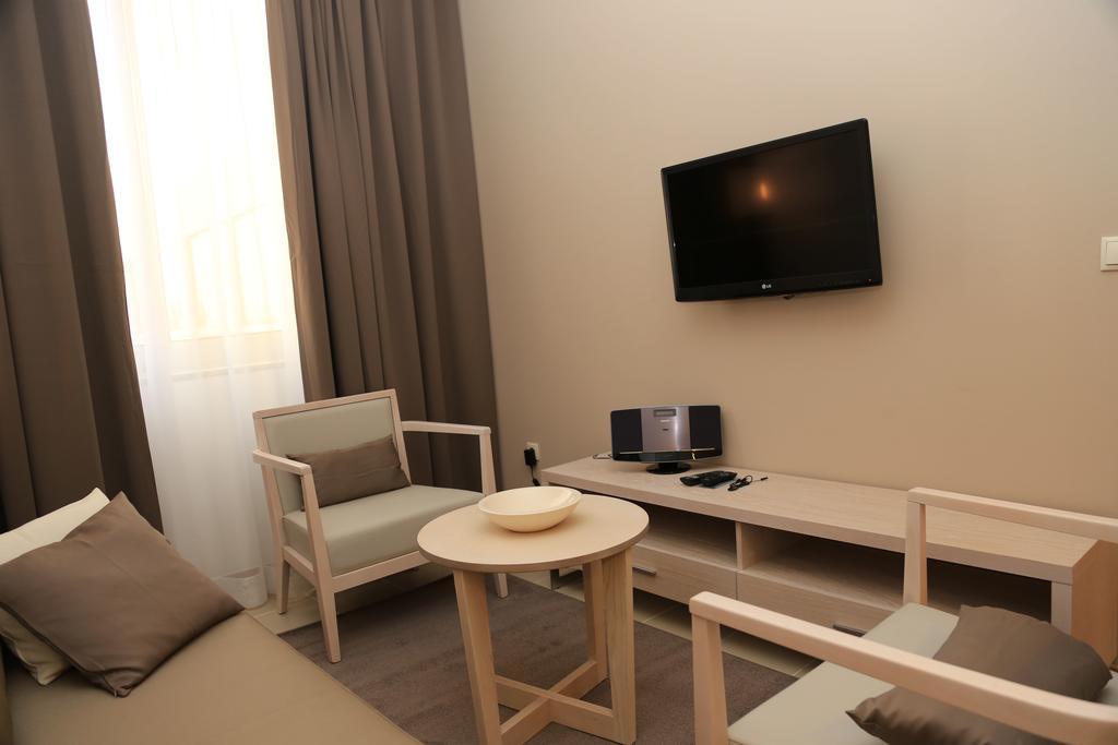 Fly Hotel Луанда Екстериор снимка