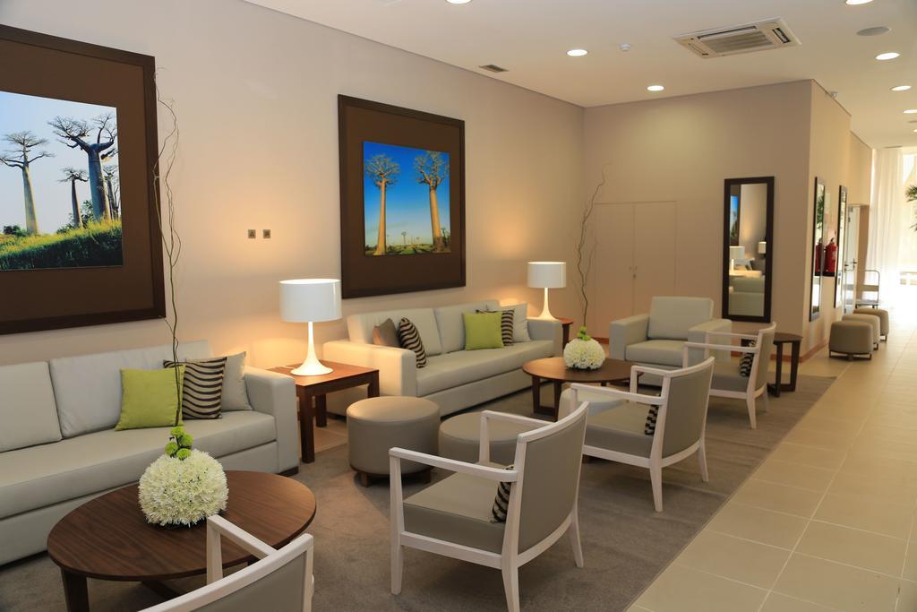 Fly Hotel Луанда Екстериор снимка