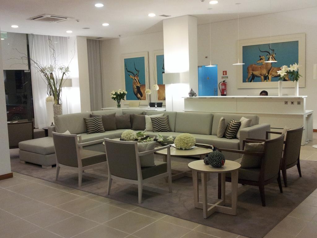 Fly Hotel Луанда Екстериор снимка