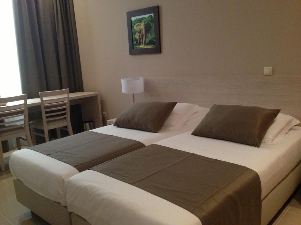 Fly Hotel Луанда Екстериор снимка