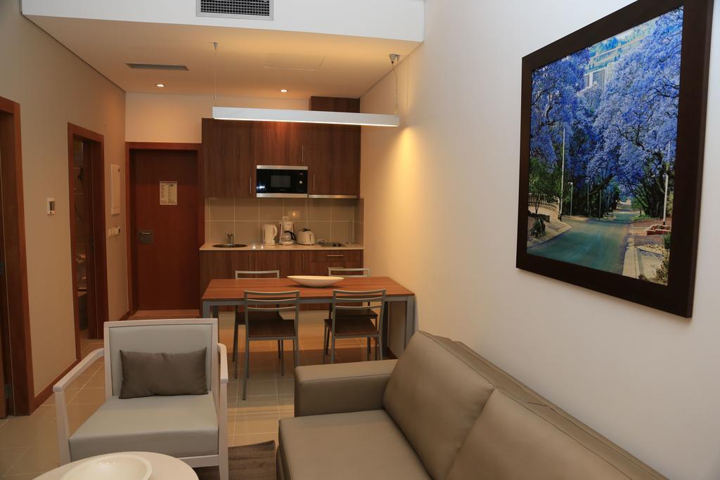 Fly Hotel Луанда Екстериор снимка
