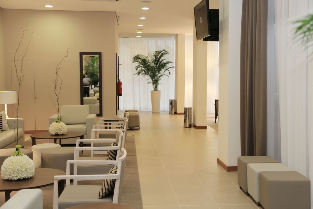 Fly Hotel Луанда Екстериор снимка